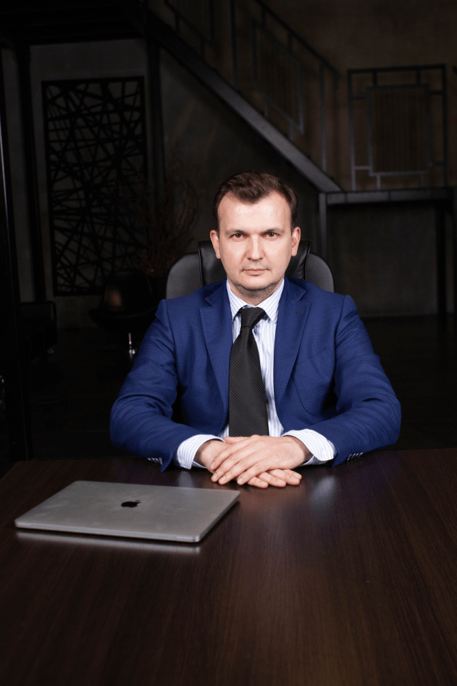 Моисеев Андрей МихайловичРуководитель юридического отдела